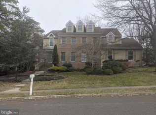 14 Oak Ridge Dr, Voorhees, NJ 08043