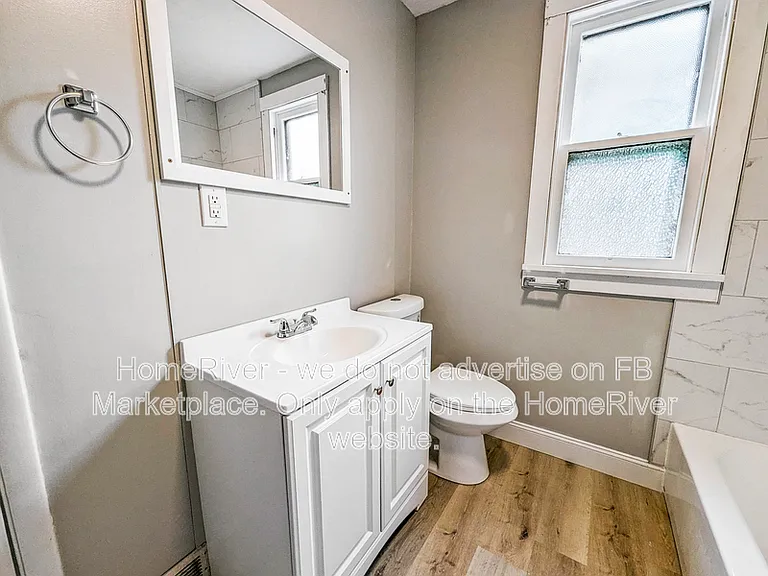 1323 Leaside Dr — Photo 16