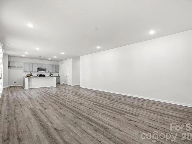 7024 Maple Run Cir — Photo 13