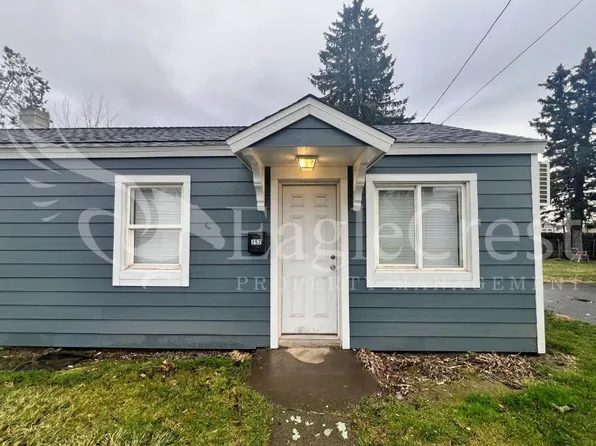 Roseville Lane Apartments, 223 SE Roseville Ln #M, College Place, WA 99324