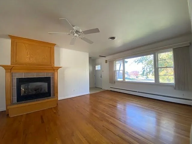 1229 Highland St — Photo 2