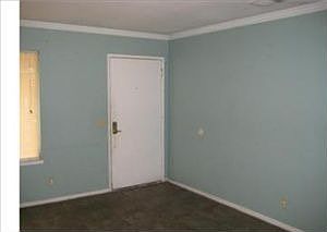 5th image of 838 E Skylark St