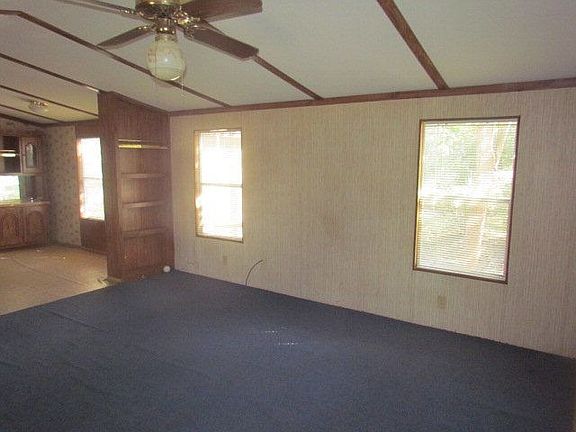 5th image of 245 Sir Winston Dr