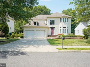 15 Lexington Ct, Mount Laurel, NJ 08054