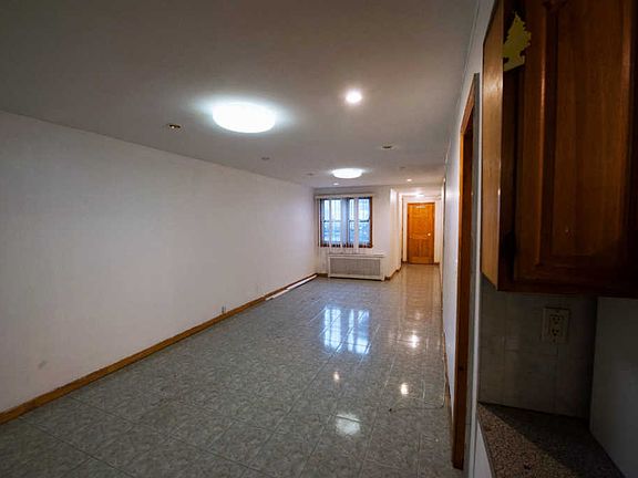 2nd image of 2975 Shore Pkwy #1