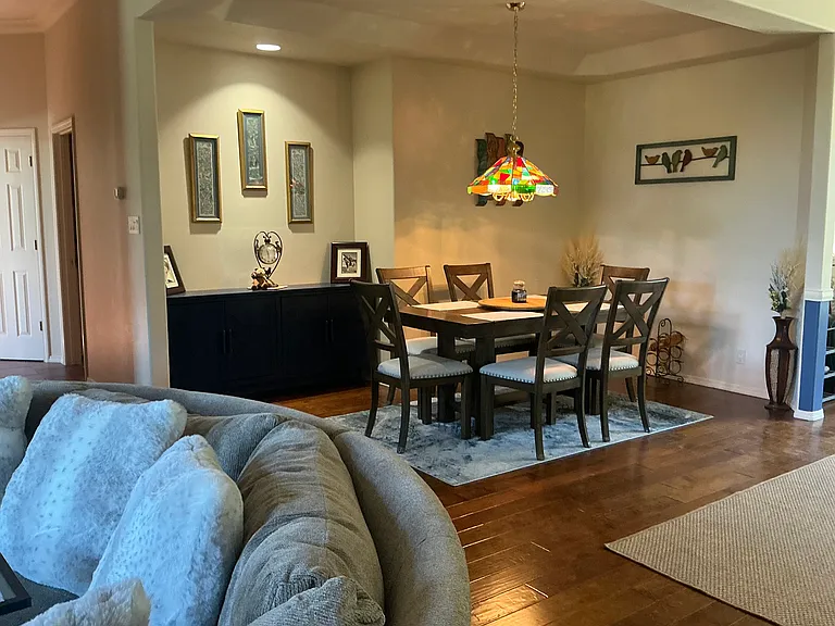 811 Canyon Park Ave — Photo 3