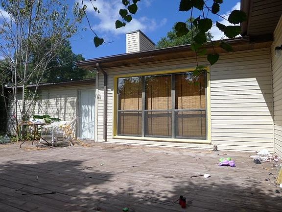 3rd image of 3441 Riverina Dr