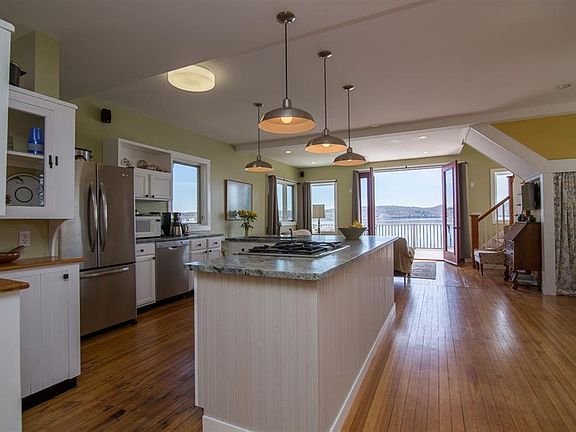 5th image of 27 Whitestone Ln