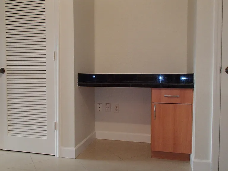 1101 Belmont Pl #1101 — Photo 9