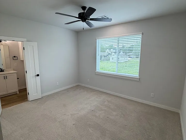 513 W Dallas St — Photo 64