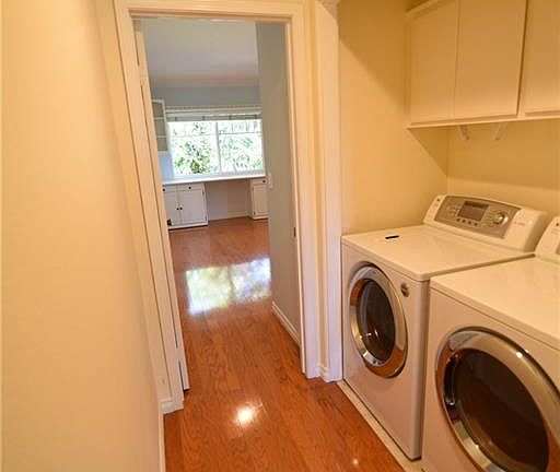 3rd image of 505 S Hudson Ave