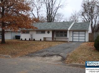 3913 SW Mission Ct, Topeka, KS 66614