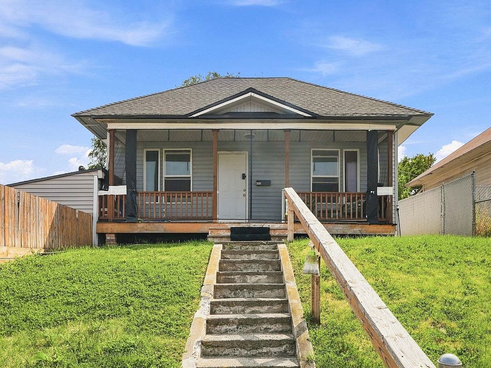 1st image of 603 W Augusta Ave #601-601.5