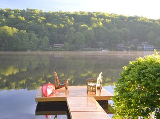 17 Craigmoor Rd S, Ridgefield, CT 06877