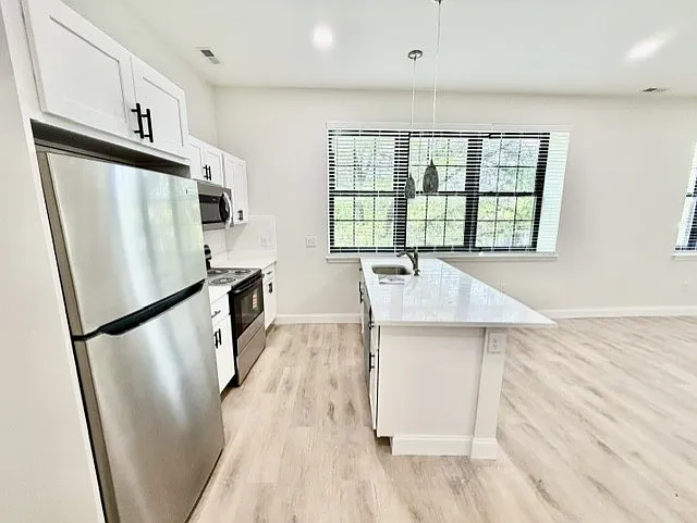 1 bed, 9999 sqft, $3,450 — Photo 2