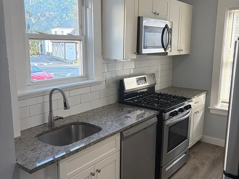126 Main St #2