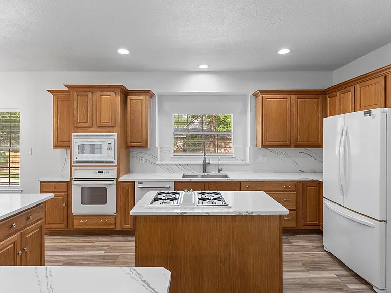 2333 Stableridge Dr — Photo 9