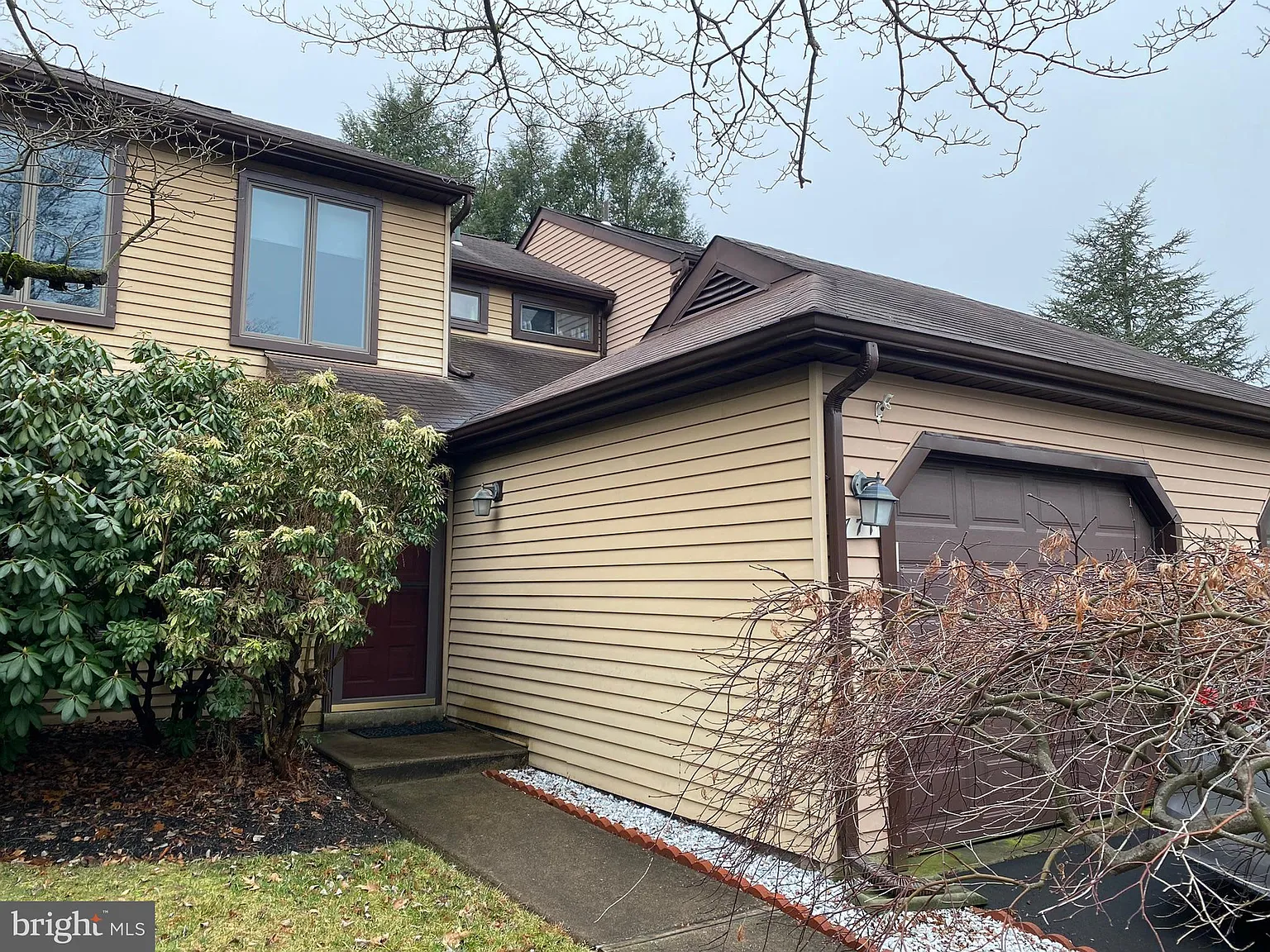 771 Chesham Turn photo 1