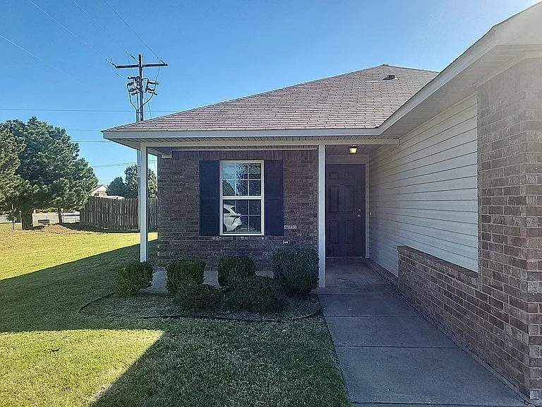 2414 Canyon Creek Dr — Photo 23