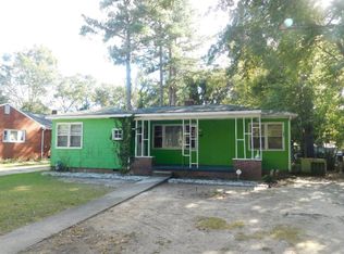 305 Scotland St, Maxton, NC 28364