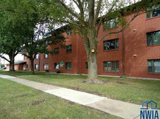 1317 N Seneca St #305, Storm Lake, IA 50588