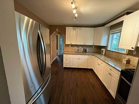 5th image of 53 Richard Ln #2