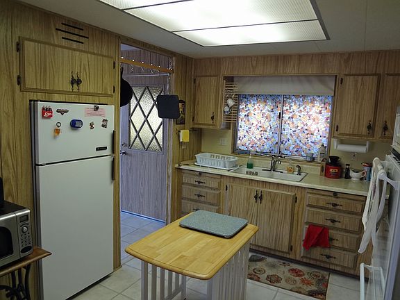 4th image of 1701 S Thornburg St Space 49