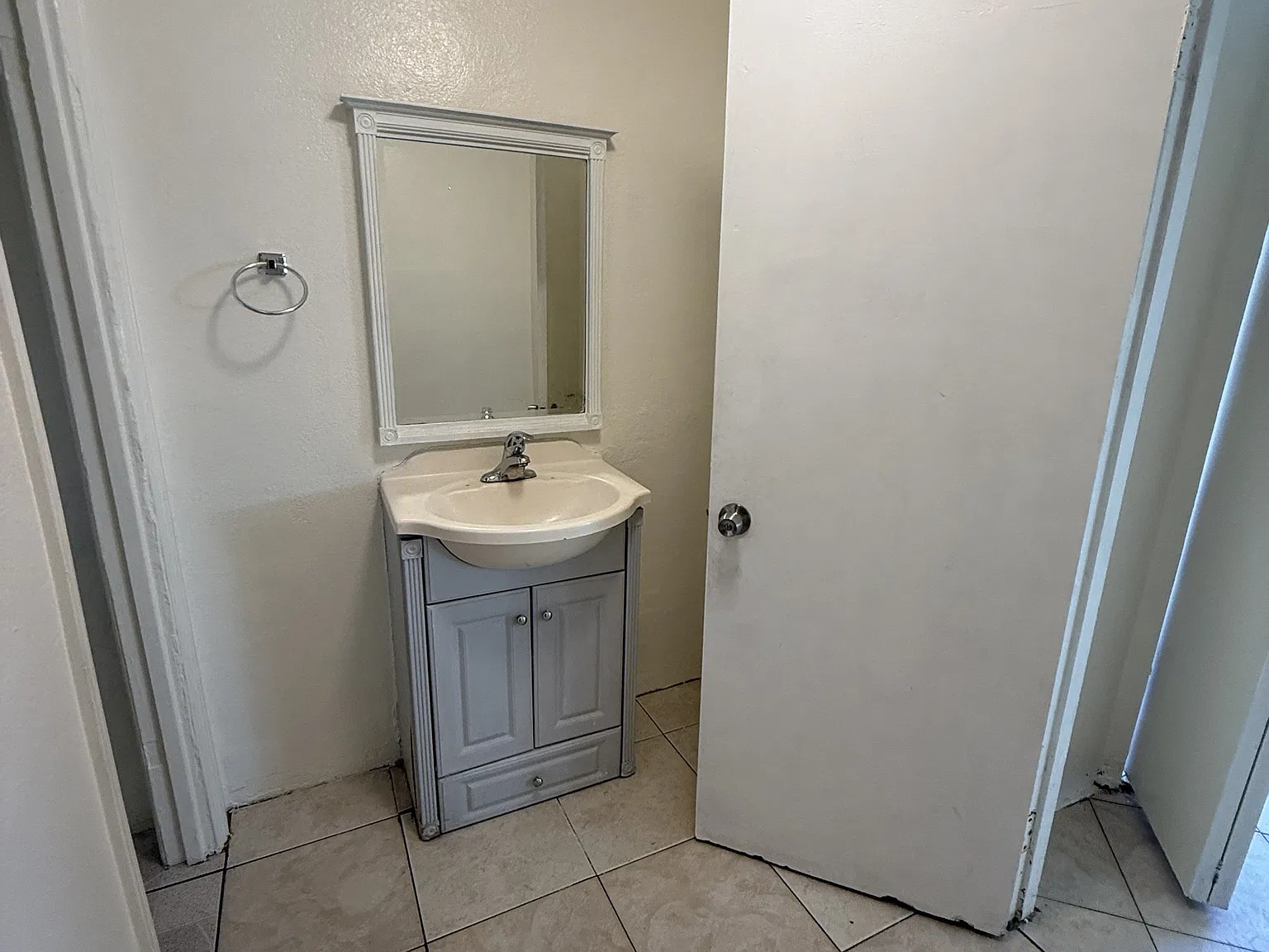 1135 South Santa Fe Avenue - 6 — Photo 2