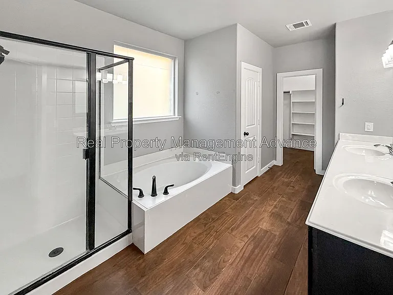 512 Winchester Dr — Photo 12