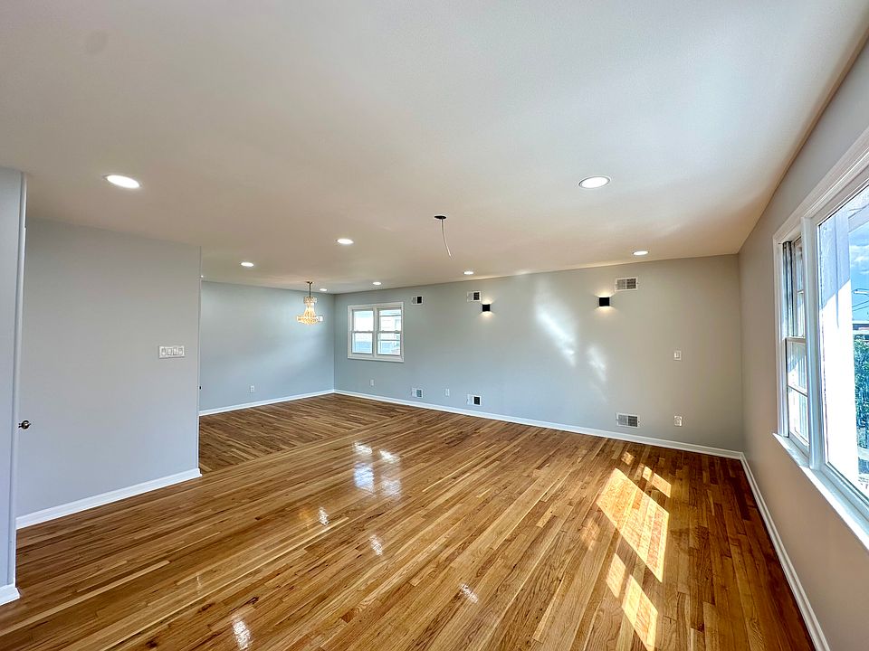 1st image of 95 W 28th St Floor 2