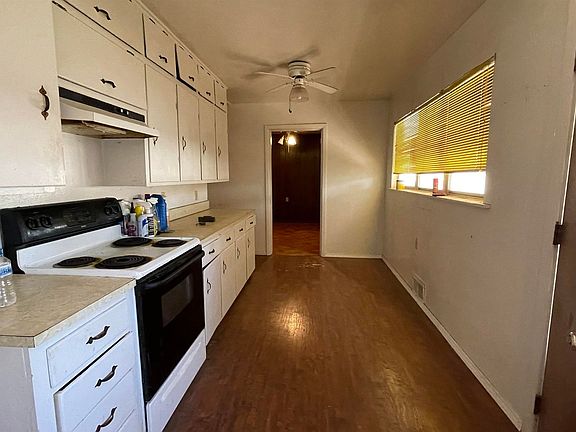 5th image of 1101 W Avenue M