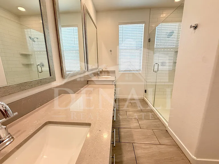 1636 W Estes Way — Photo 14