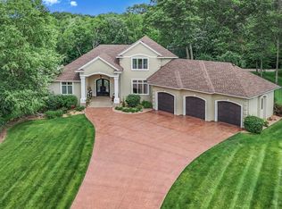 1590 Blackberry Ct, Sartell, MN 56377