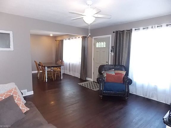 3rd image of 152 Glenn St