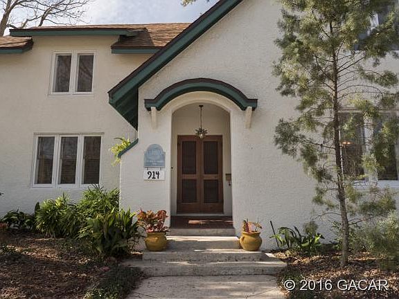 2nd image of 914 Northeast Blvd