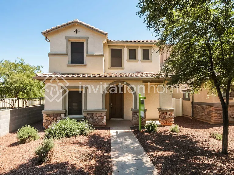 3934 E Jasper Dr — Photo 1