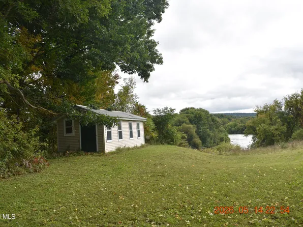892 State Route 30A, Central Bridge, NY 12035