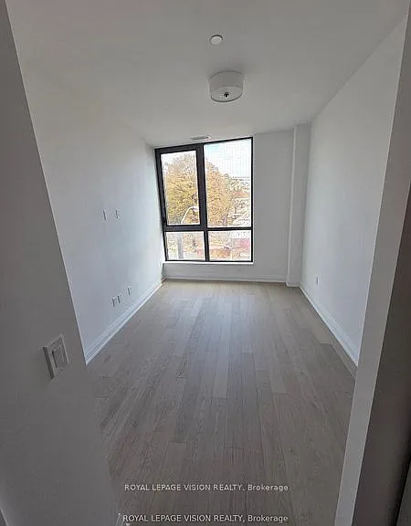 505 Glencairn Ave #216 — Photo 9
