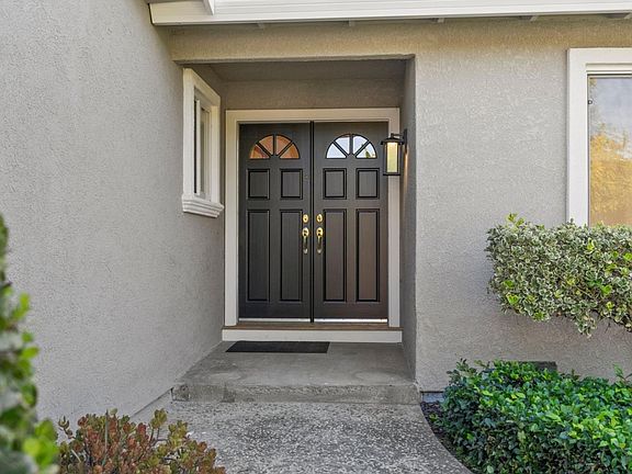 5th image of 677 New Compton Dr