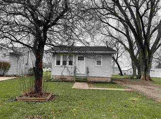 707 S 9th Ave, Washington, IA 52353