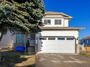 70 S Pasadena Gdns NE, Calgary, AB T1Y 6M8