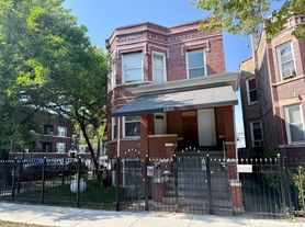 2300 N Springfield Ave, Chicago, IL