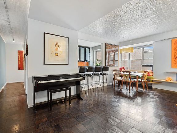 3rd image of 568 Grand St APT J102