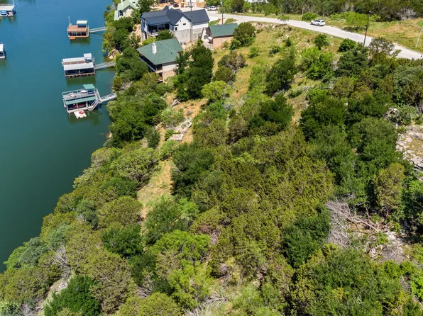 125 Broadmoor Ct, Graford, TX 76449