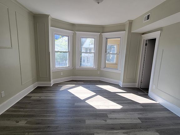 4th image of 128 N 15th St #2R