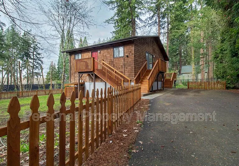 11623 SE Evergreen Hwy — Photo 1