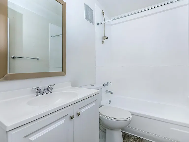 Palisade Park Aparments — Photo 32