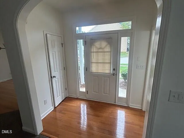 3 bed, 2.5 bath, 1455 sqft, $1,745 — Photo 3