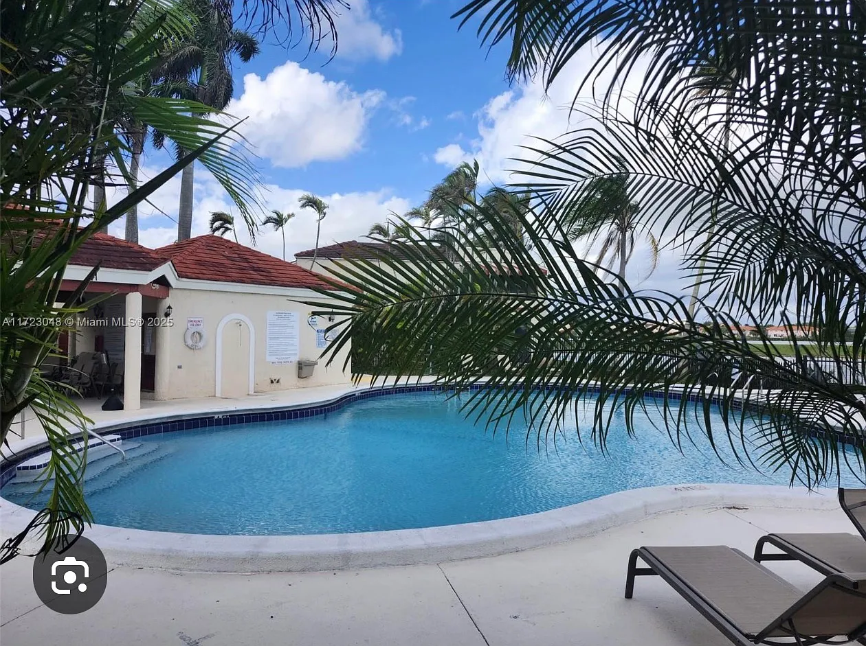 2 bed, 960 sqft, $2,350 — Photo 4