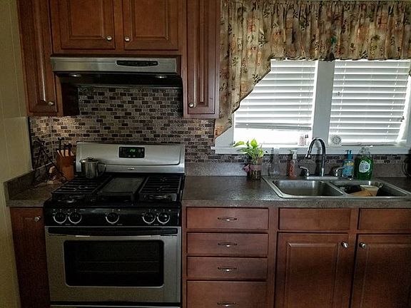 5th image of 114 W 197th St